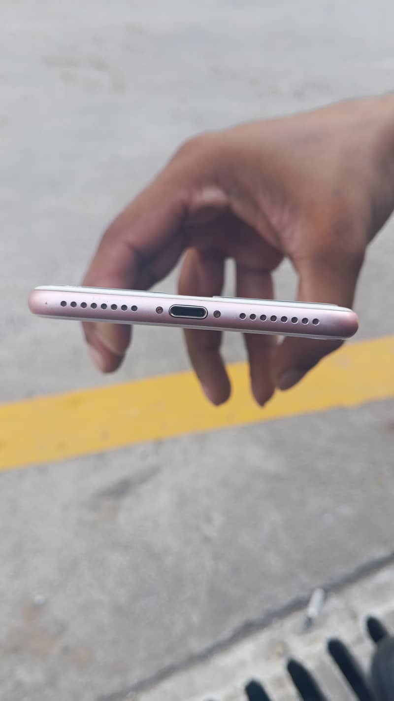 Apple iPhone 7 Plus 3