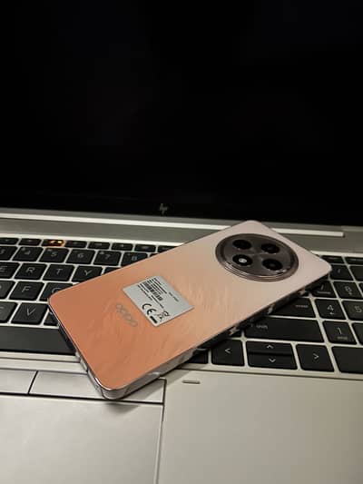 OPPO Reno 12 F