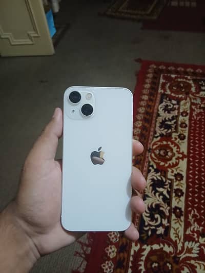 Apple iPhone 13