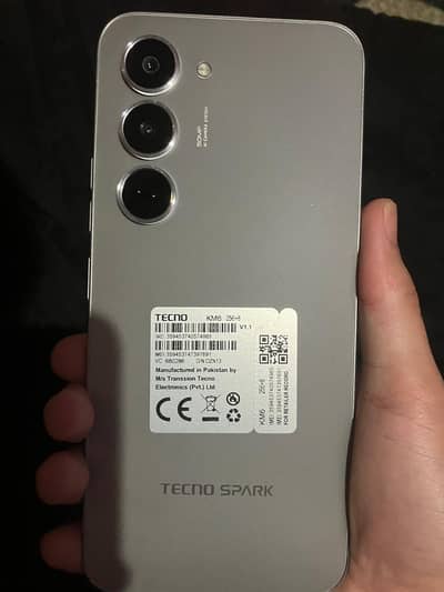 Tecno spark 40 pro 8/256gb 10/10 condition 10 months warranty