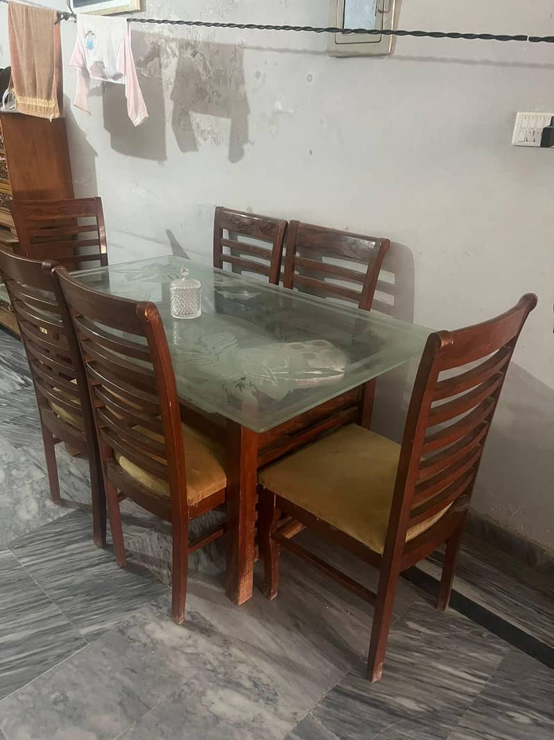 dinning table 0