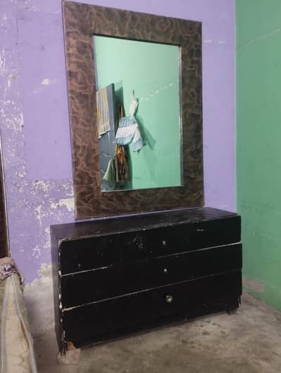 dressing table