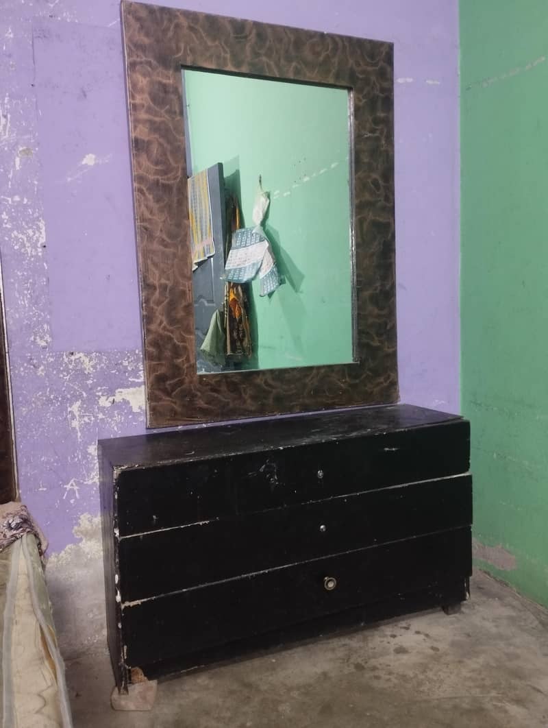 dressing table 0