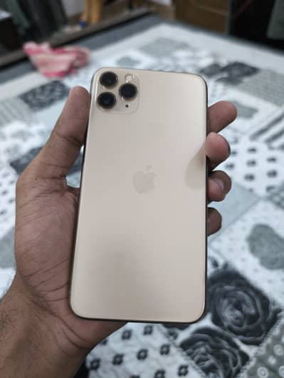 Apple iPhone 11 Pro Max with bax