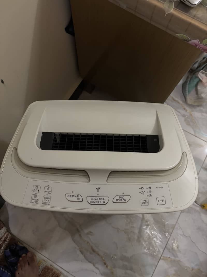 Sharp Air purifier + humidifying function 0