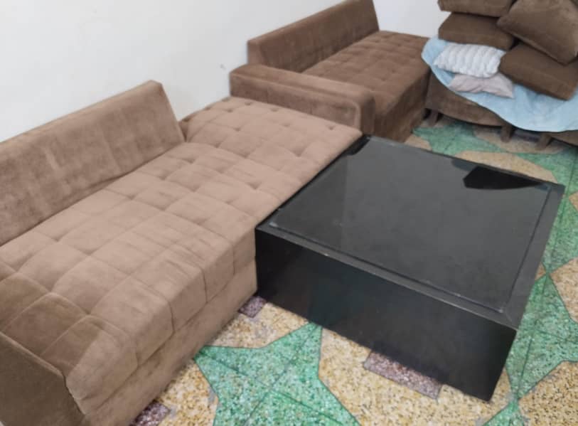 L SHAPED SOFA & Table 6