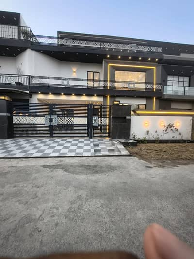 10 Marla Luxury House For Sale In Buch Vilas Multan