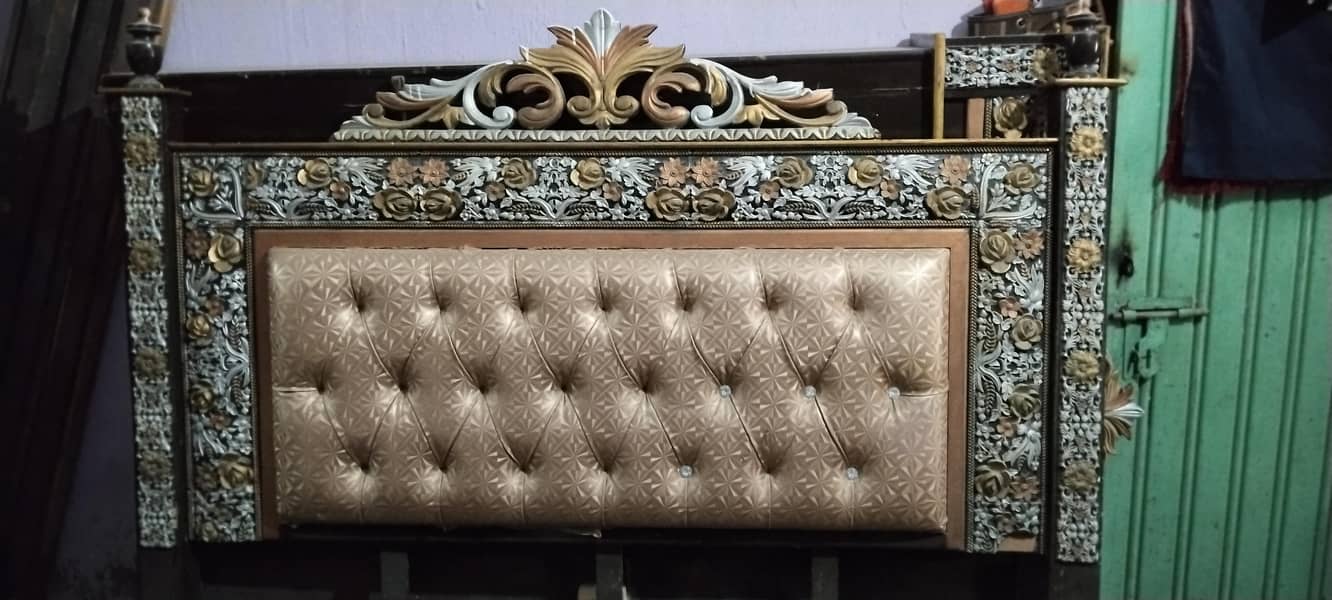 bed + side tables + dressing table 1