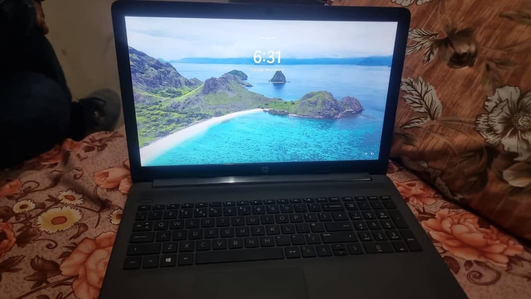 LAPTOP 5
