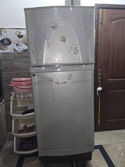 dawlance refrigerator