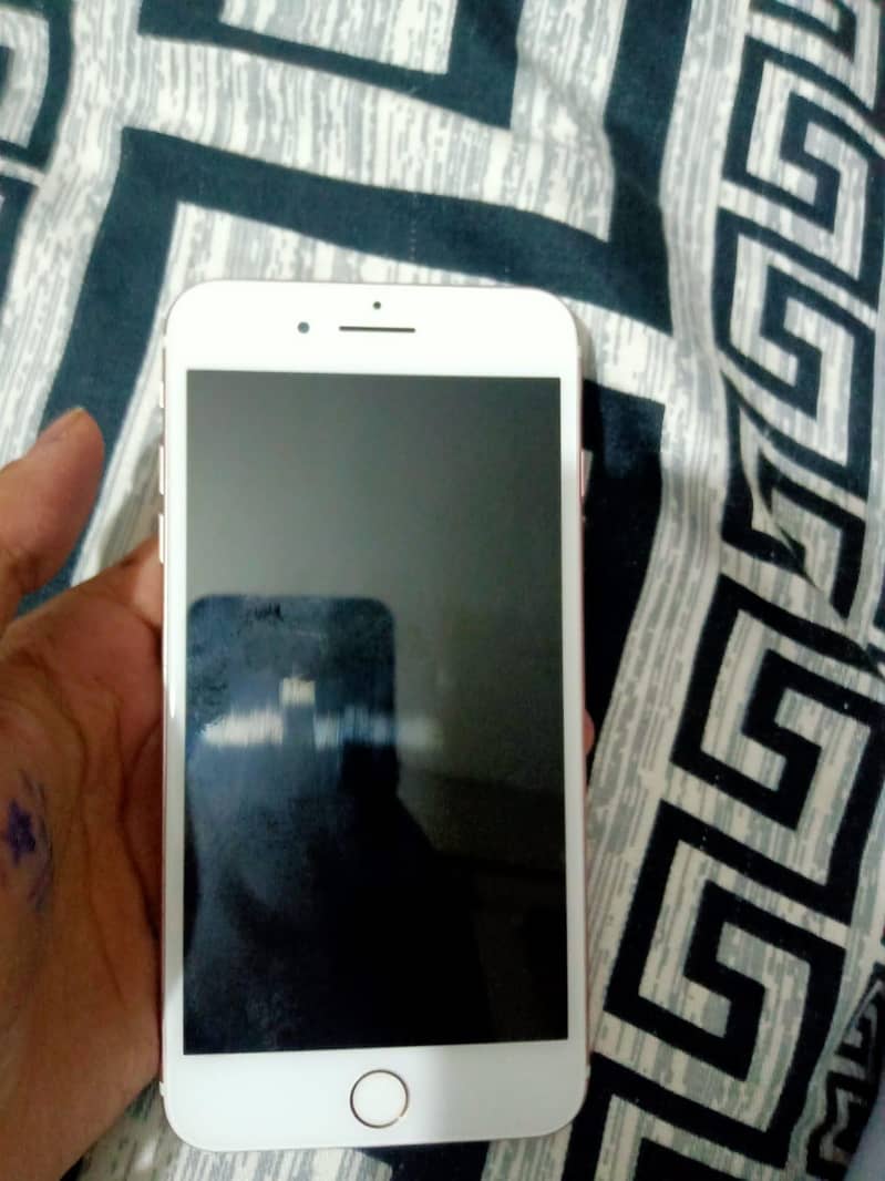Apple iPhone 7 Plus 2