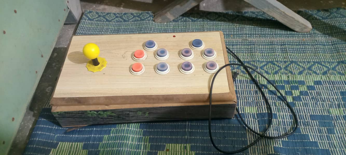 computer with play remote 1