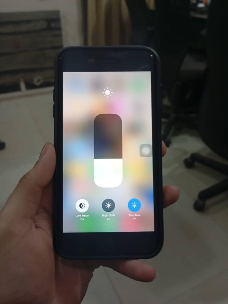 Apple iPhone 8 Plus 3