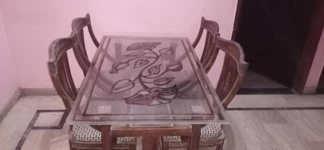DINNING TABLE WITH 5 CHAIRS