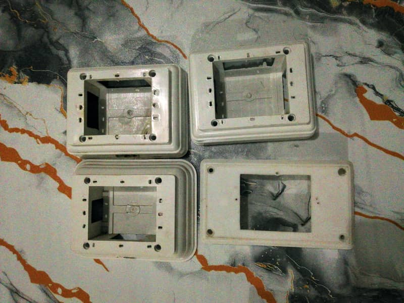 Electric difference item 12