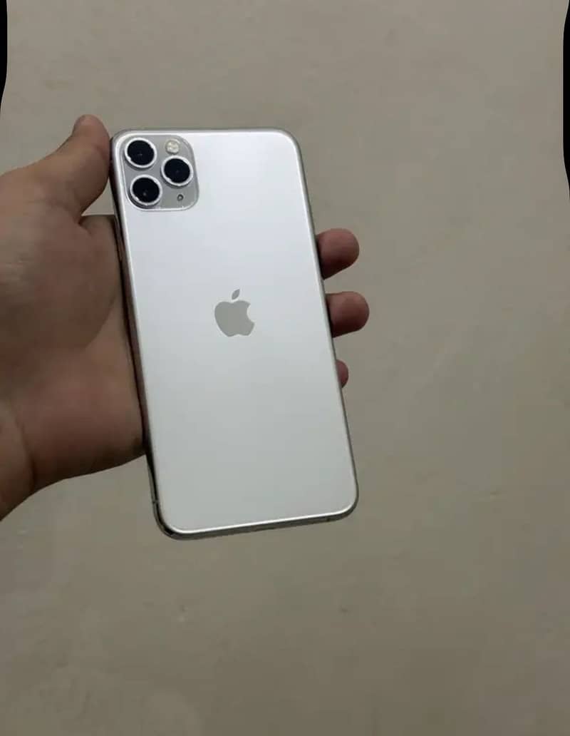 Apple iPhone 11 Pro Max 1