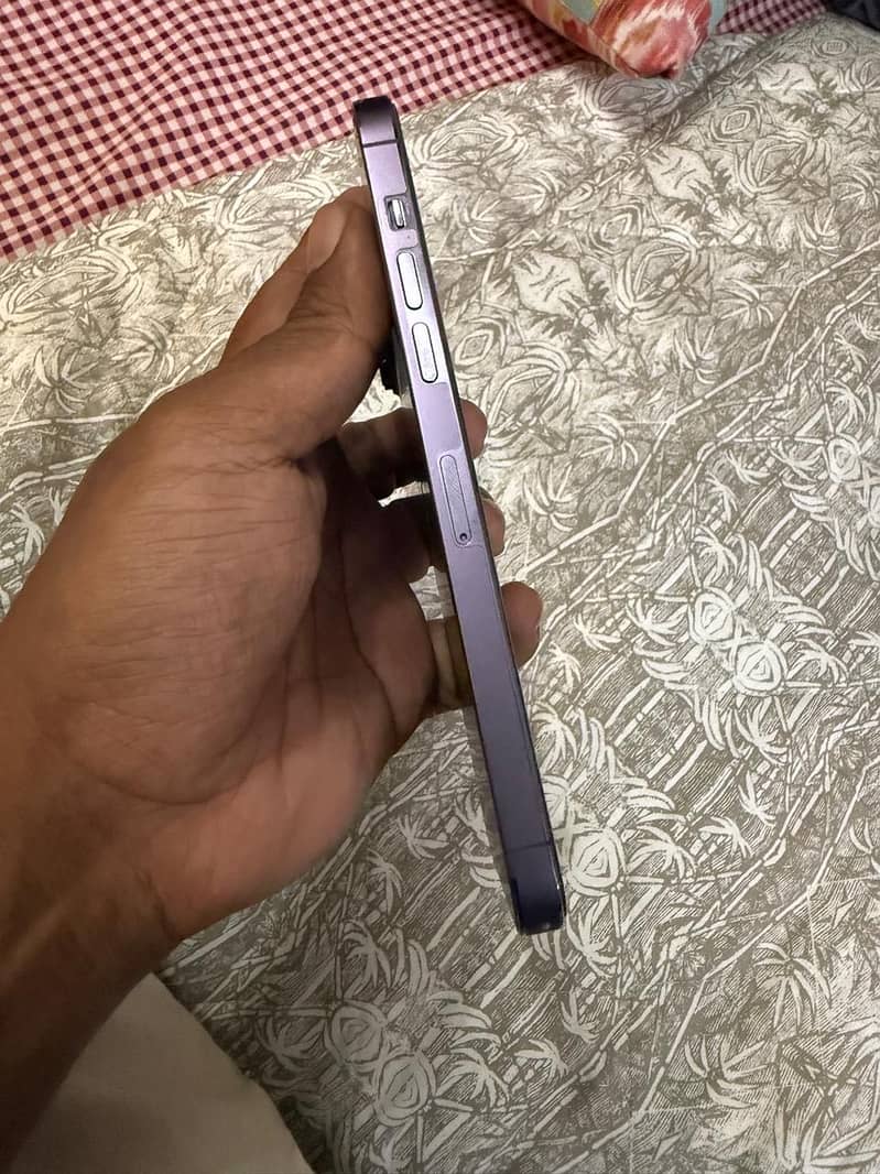 Apple iPhone 14 Pro Max 1