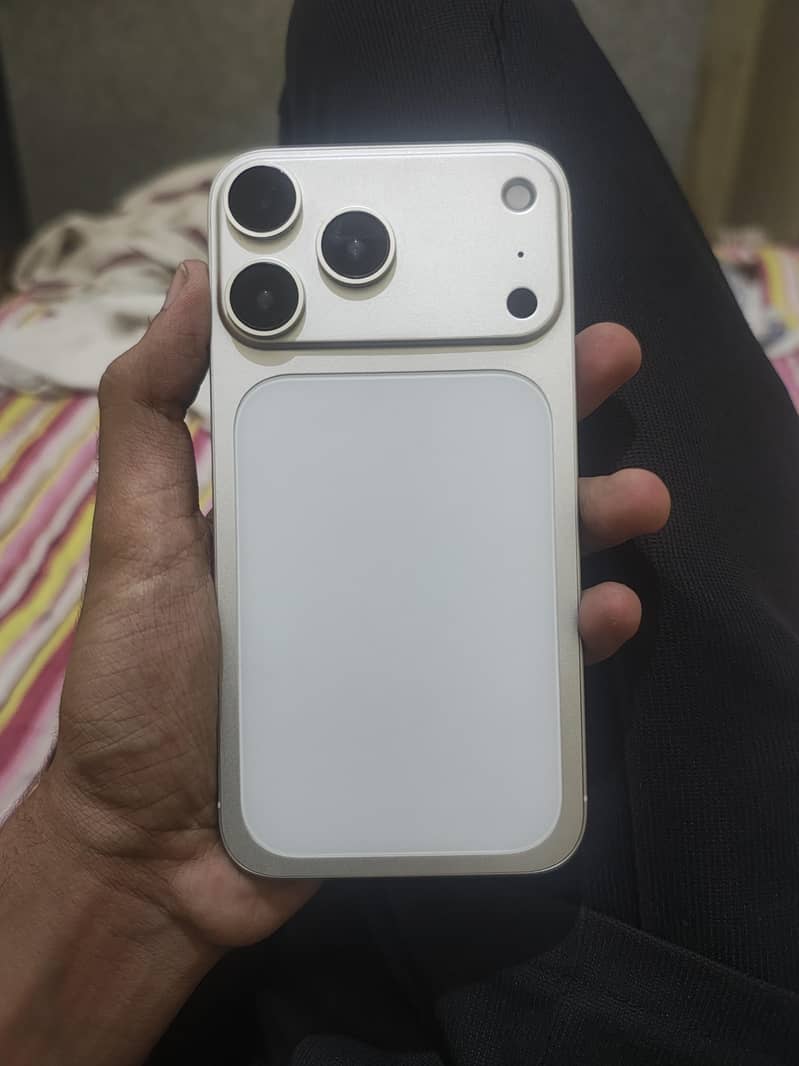 Apple iPhone XR 0