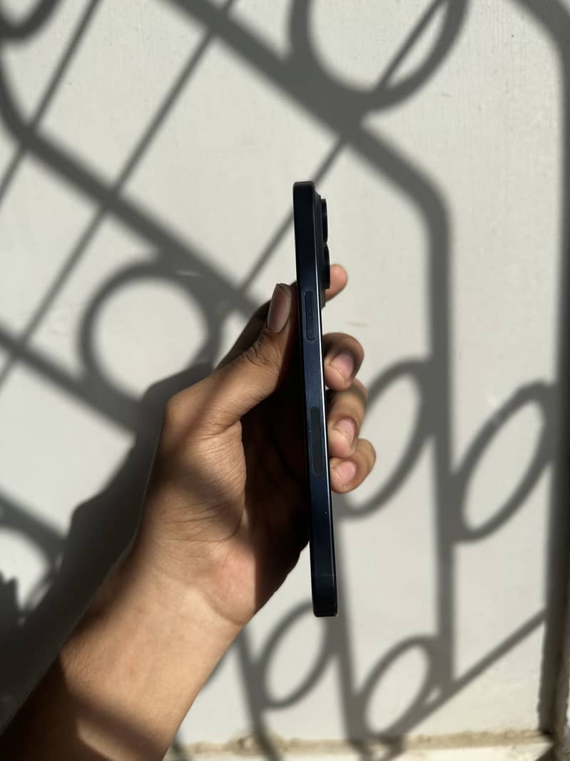 Apple iPhone 15 Pro Max 1