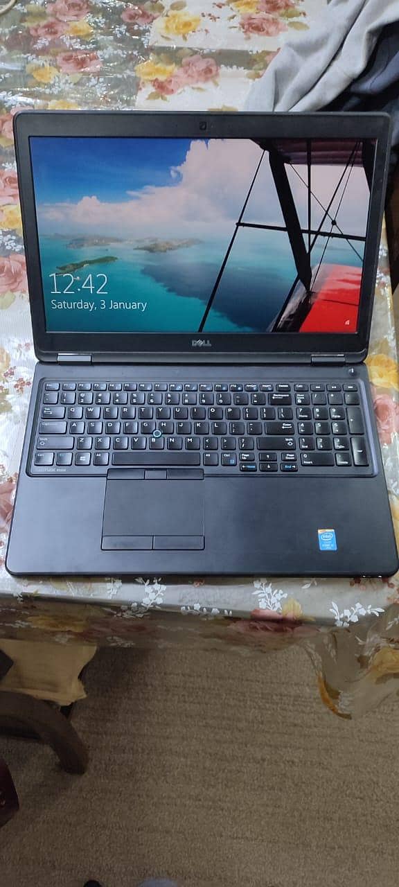 Dell Latitude E5550 1