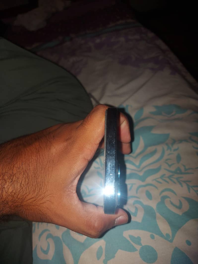 Apple iPhone 12 Pro Max 4