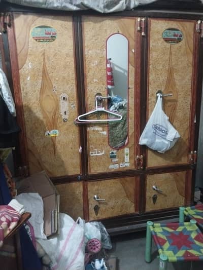 3 doors almri and iron stand