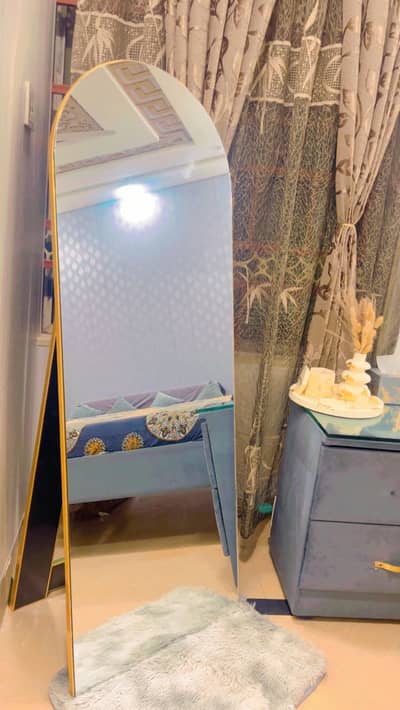 “Vintage mirror size”. 2x5ft