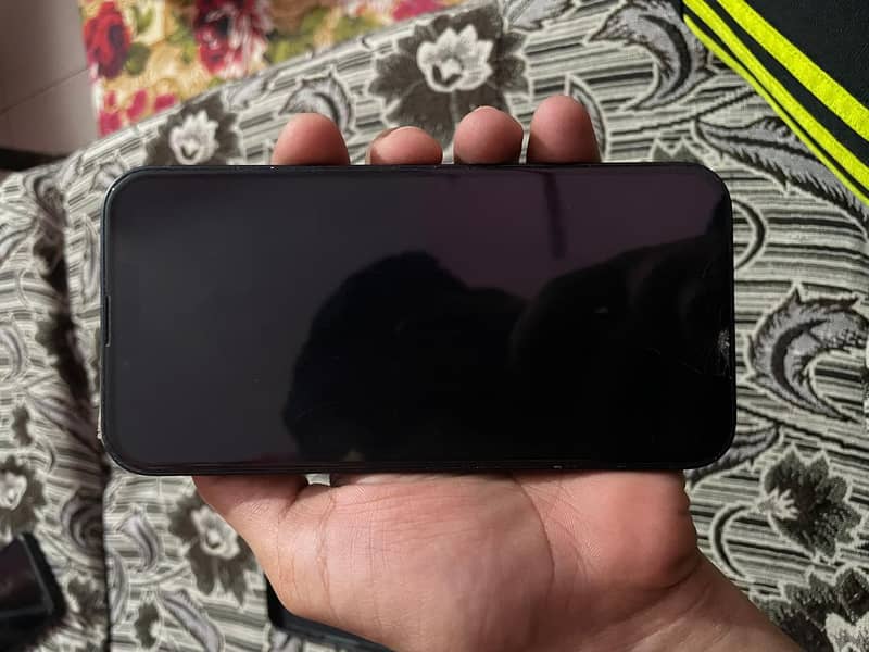 Apple iPhone 13 6