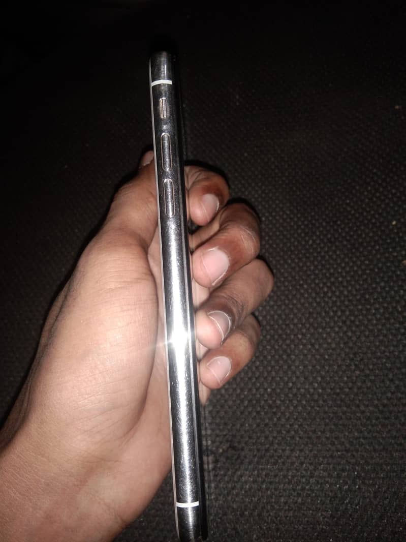 Apple iPhone X 6