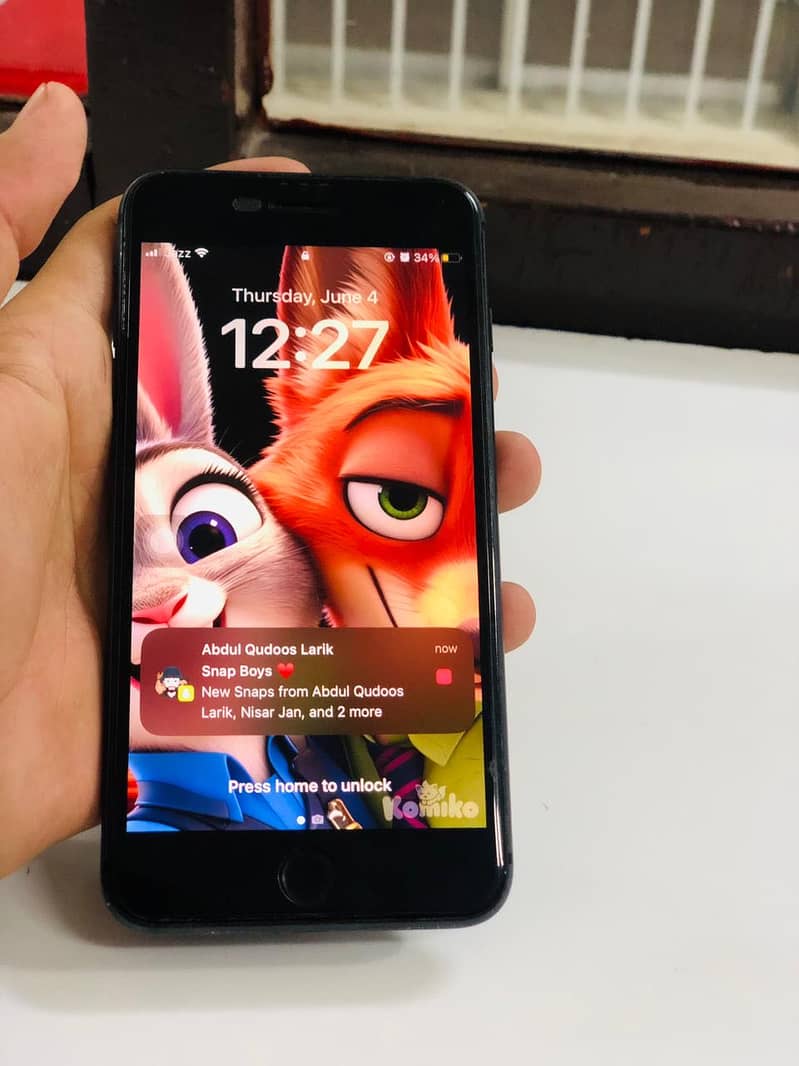 Apple iPhone 8 Plus 1