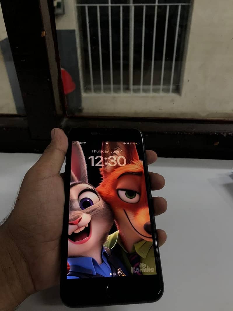 Apple iPhone 8 Plus 5