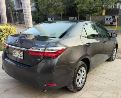 Toyota Corolla GLI 2017 auto first owner ex mira alto city aqua vitz