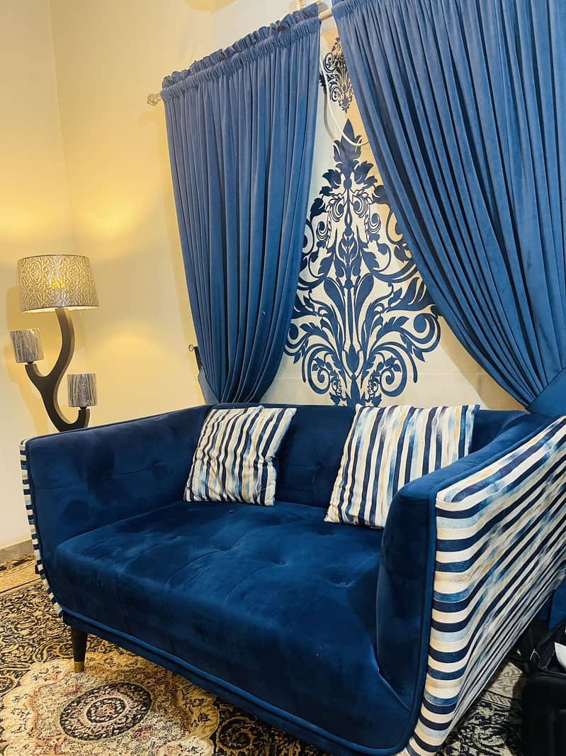 Sofa with curtains complete set 0