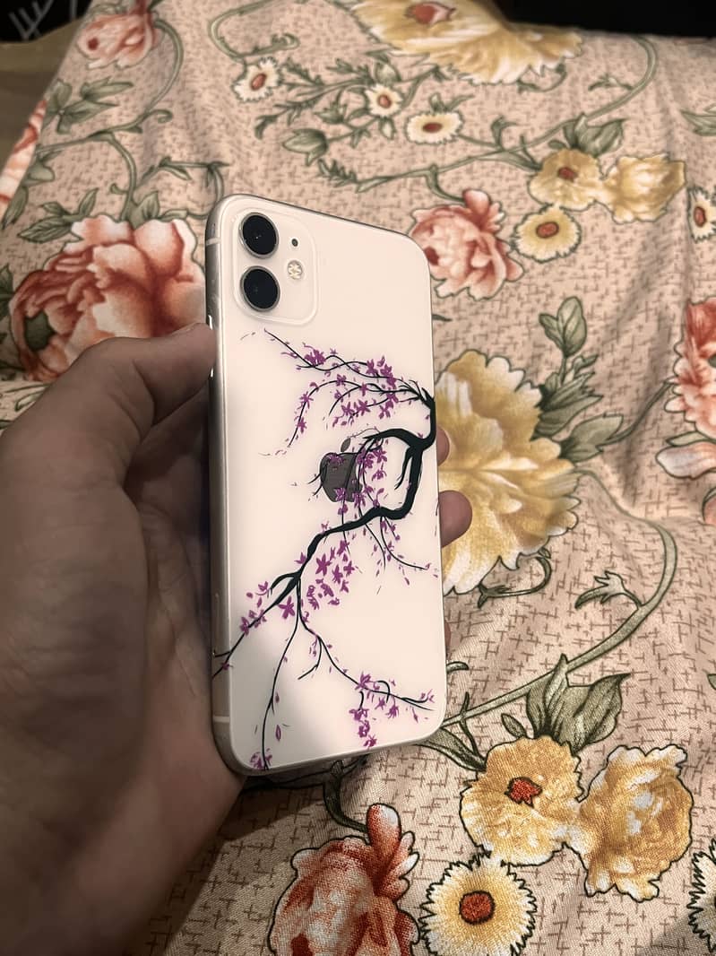Apple iPhone 11 0