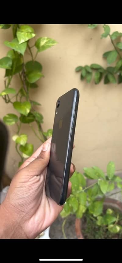 Apple iPhone XR