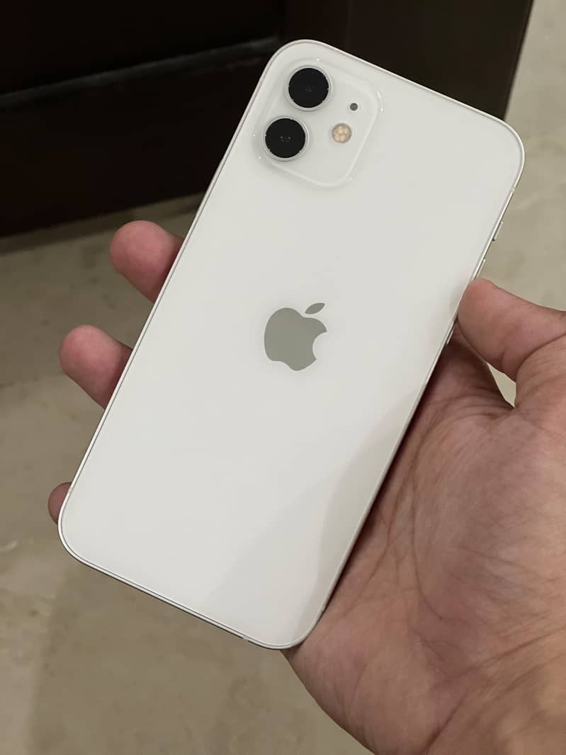 Apple iPhone 12 3