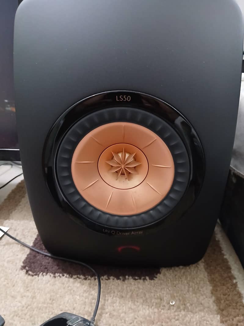 KEF LS50 1
