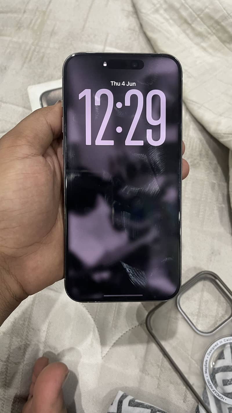 Apple iPhone 15 Pro Max 5