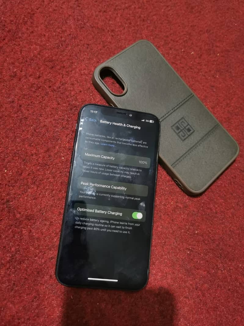 Apple iPhone X 4
