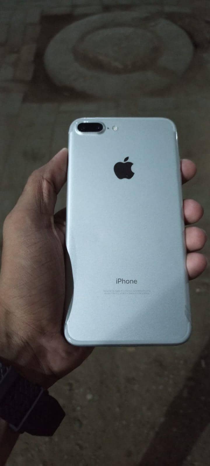 Apple iPhone 7 Plus 0