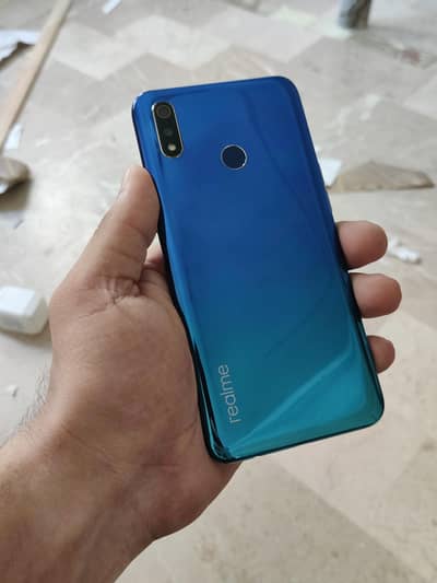 Realme 3 with box 4/64