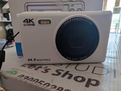 4K Ultra HD Digital Camera (White) 