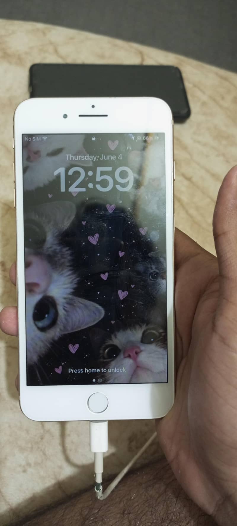 Apple iPhone 8 Plus 0