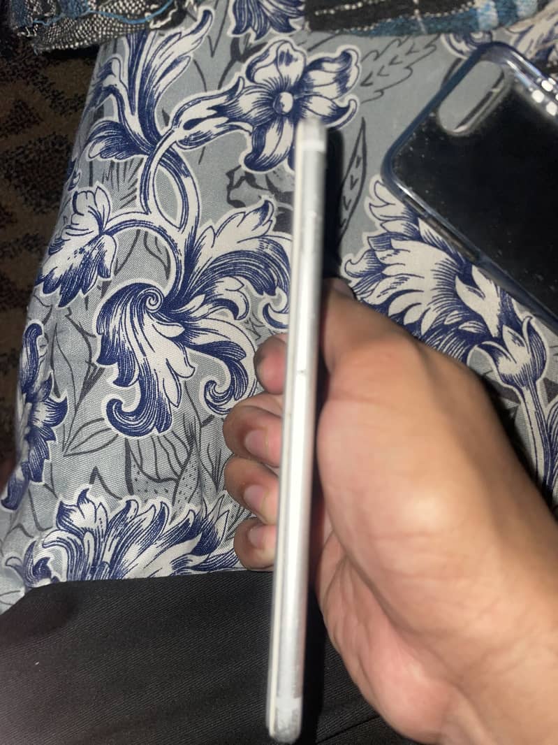 Apple iPhone 6 Plus 2