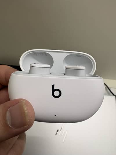 Beats Studio Buds