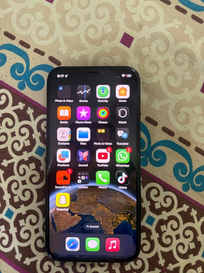Apple iPhone 12 6