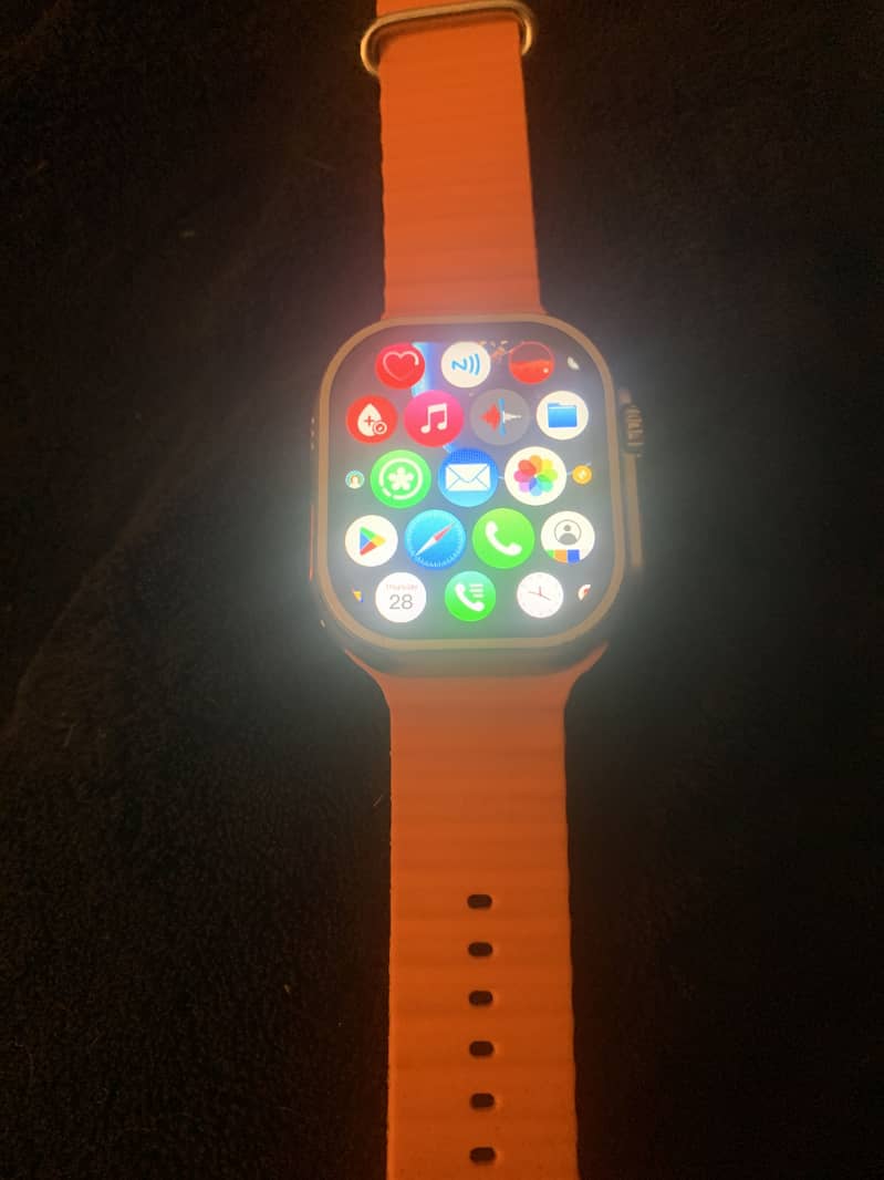 Android smartwatch 10/10 condition 2