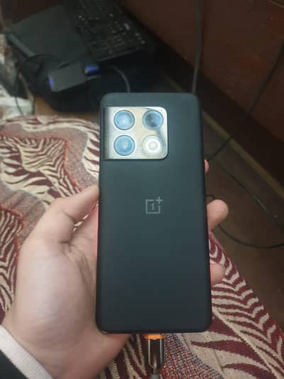 One Plus 10 Pro