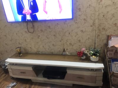Tv table