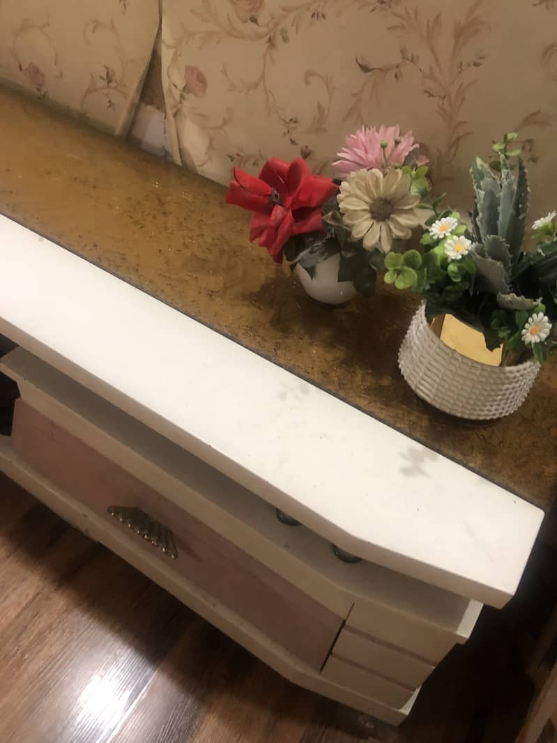 Tv table 2